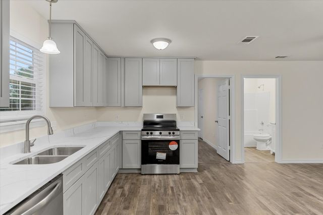 1015 W Park Drive, Wills Point, TX 75169
