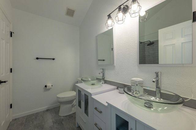 20900 Waterside DR 1, Lago Vista, TX 78645