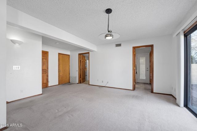 1214 W SEASHORE Drive, Gilbert, AZ 85233