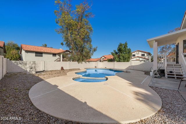 1214 W SEASHORE Drive, Gilbert, AZ 85233