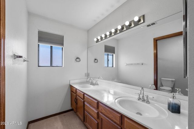 1214 W SEASHORE Drive, Gilbert, AZ 85233