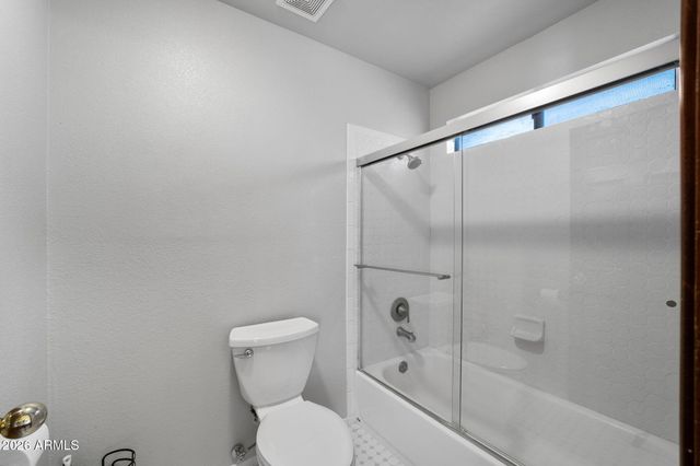 1214 W SEASHORE Drive, Gilbert, AZ 85233