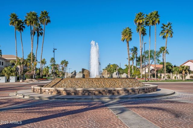 1214 W SEASHORE Drive, Gilbert, AZ 85233