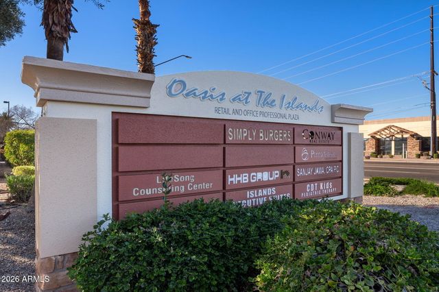 1214 W SEASHORE Drive, Gilbert, AZ 85233