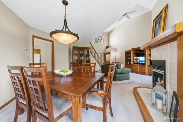 20165 Crystal Lake Way, Frankfort, IL 60423