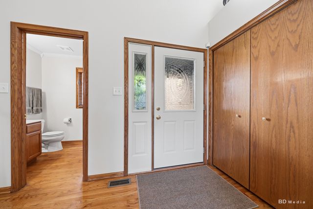 20165 Crystal Lake Way, Frankfort, IL 60423