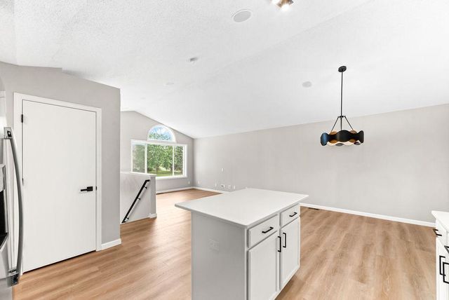 2827 18th Avenue E, Shakopee, MN 55379