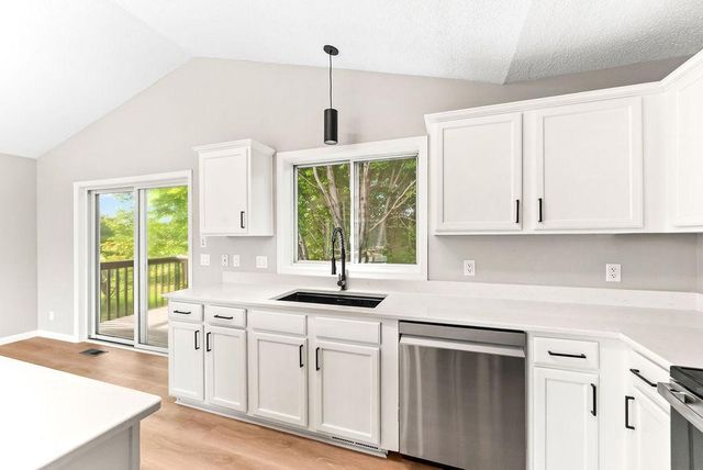 2827 18th Avenue E, Shakopee, MN 55379
