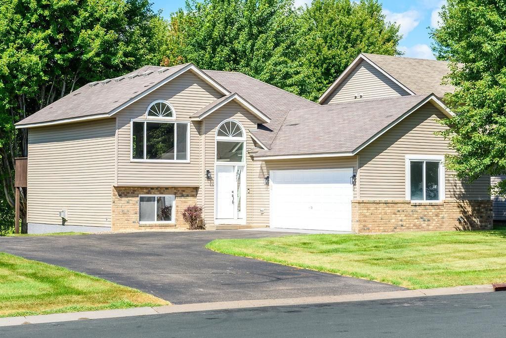 2827 18th Avenue E, Shakopee, MN 55379