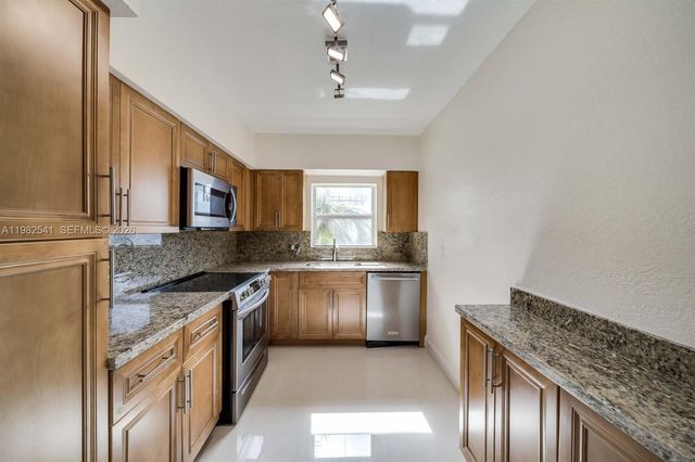 2600 S Ocean Dr S314, Hollywood, FL 33019