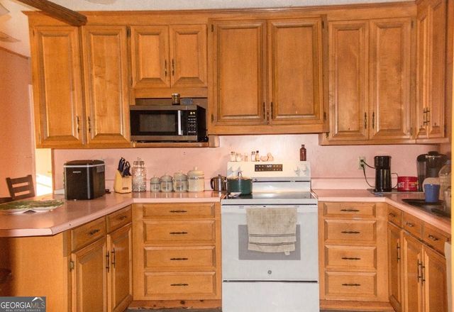 695 Jasmine Drive, Douglas, GA 31535