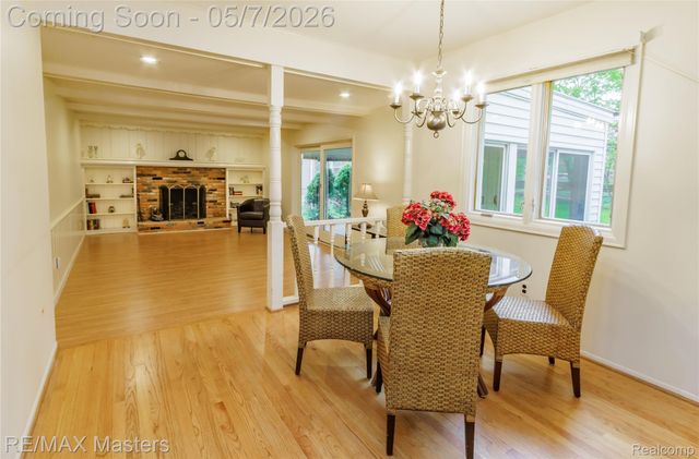 21879 Canterbury Avenue, Grosse Ile Township, MI 48138