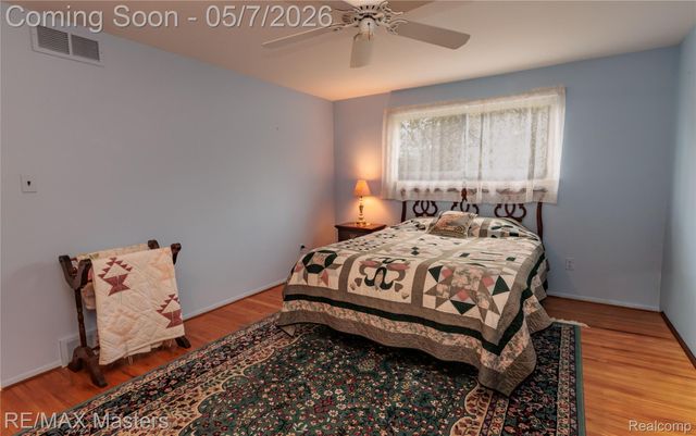 21879 Canterbury Avenue, Grosse Ile Township, MI 48138