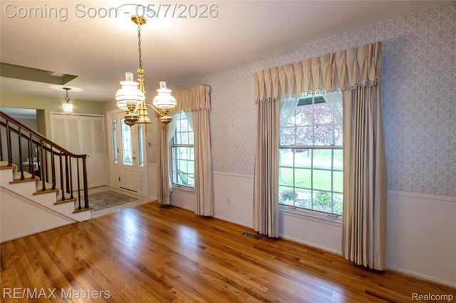 21879 Canterbury Avenue, Grosse Ile Township, MI 48138
