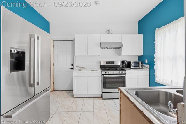 9632 Yellowstone Street, Detroit, MI 48204