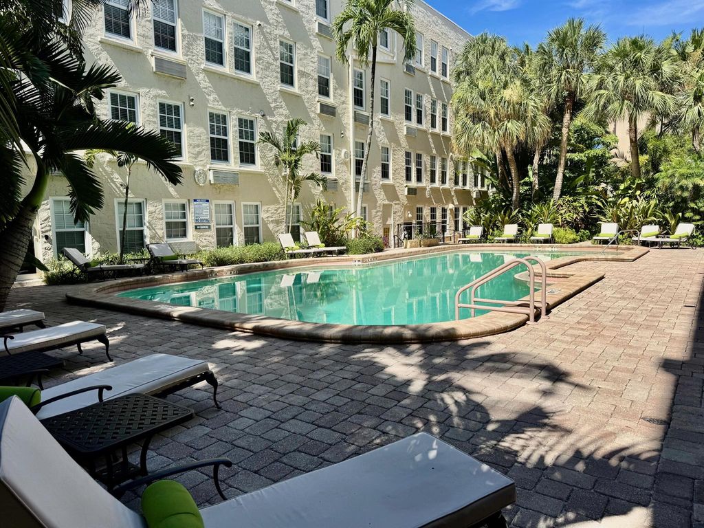 Image 20 of property listing at 235 Sunrise Avenue Mze 1104, Palm Beach, FL 33480