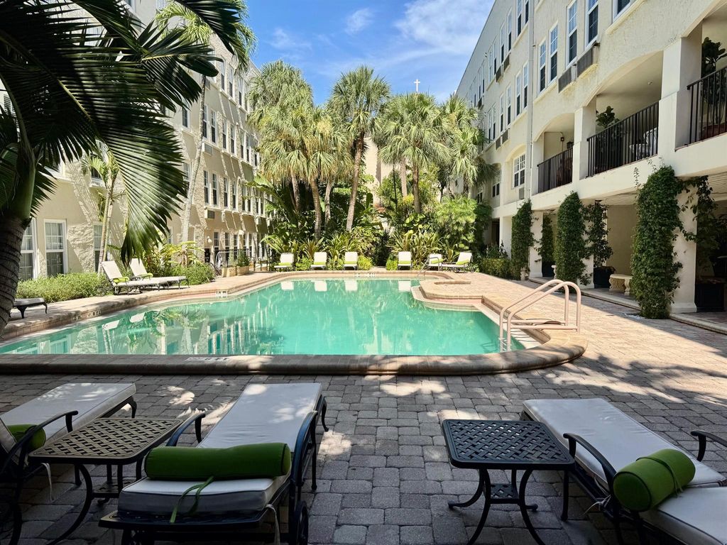 Image 21 of property listing at 235 Sunrise Avenue Mze 1104, Palm Beach, FL 33480
