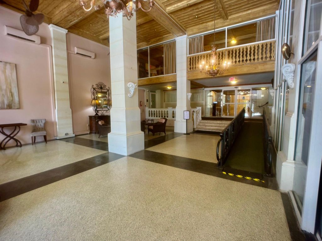 Image 26 of property listing at 235 Sunrise Avenue Mze 1104, Palm Beach, FL 33480