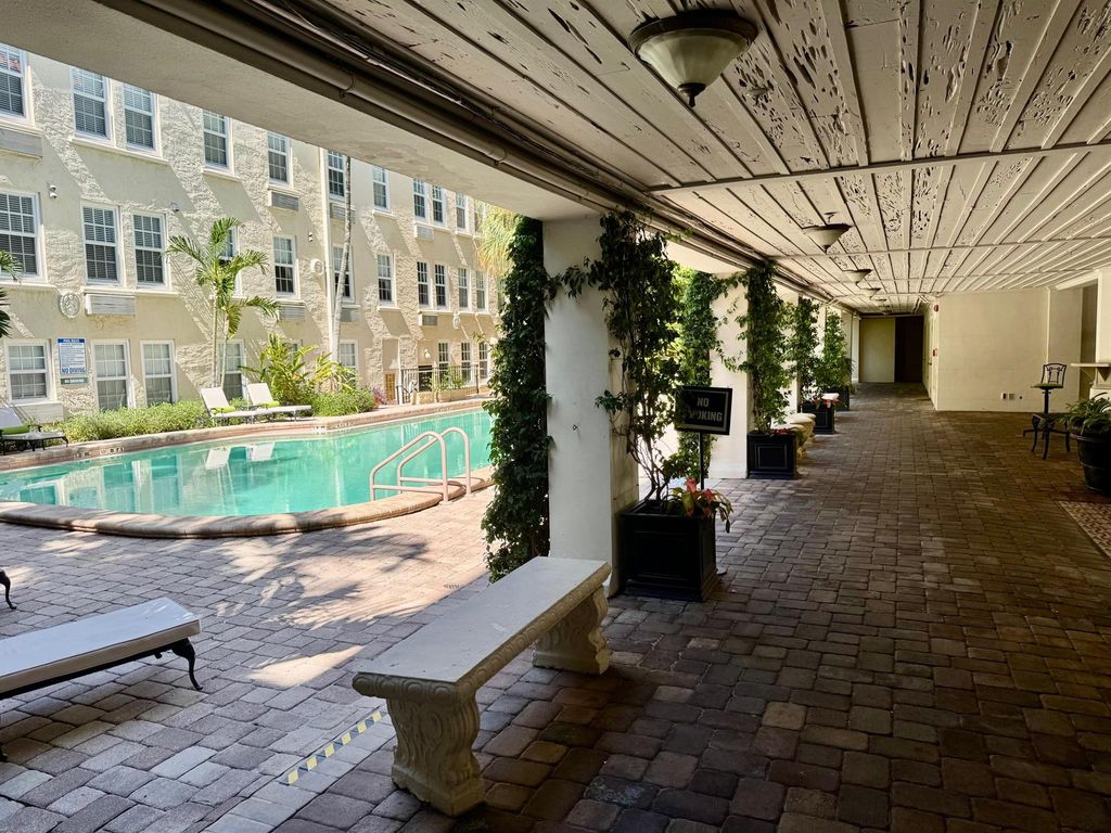Image 36 of property listing at 235 Sunrise Avenue Mze 1104, Palm Beach, FL 33480