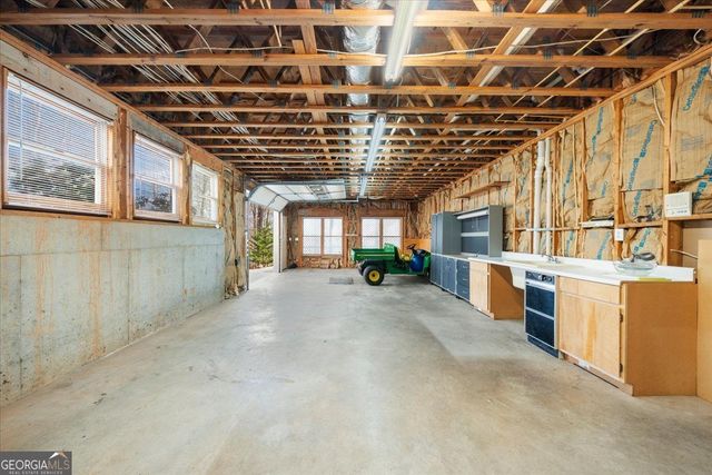 2230 Huntingdon Court, Gainesville, GA 30506