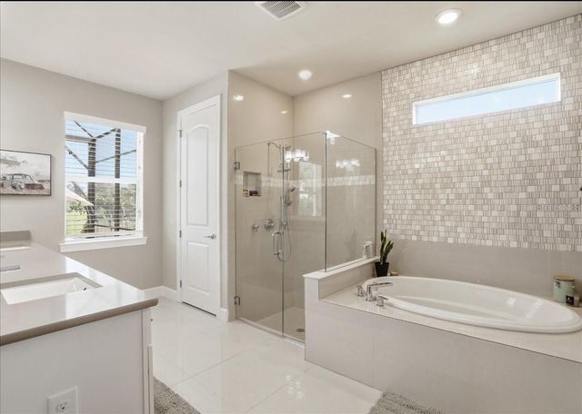 11717 GOLDEN BAY PLACE, Lakewood Ranch, FL 34211