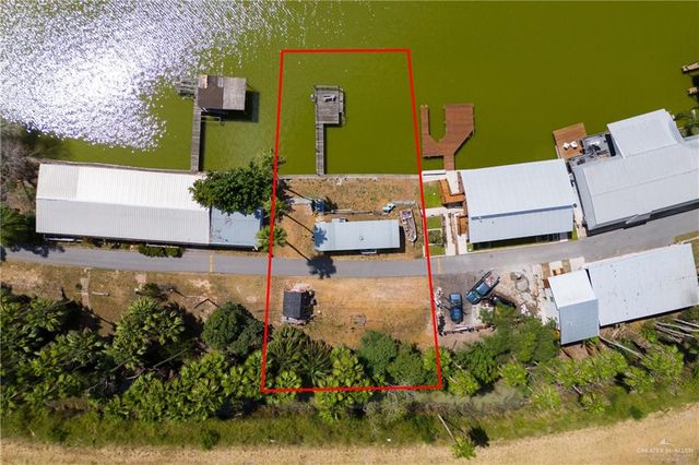 8482 Lago Vista Drive, Edcouch, TX 78538