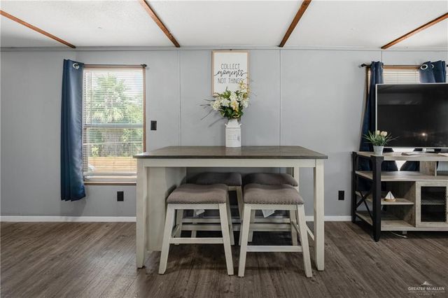 8482 Lago Vista Drive, Edcouch, TX 78538