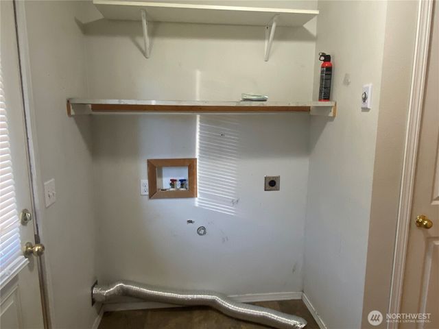 320 C Street, South Bend, WA 98586