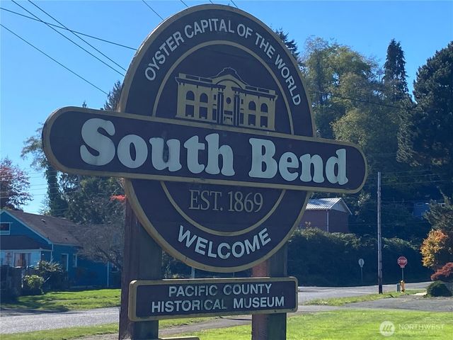 320 C Street, South Bend, WA 98586