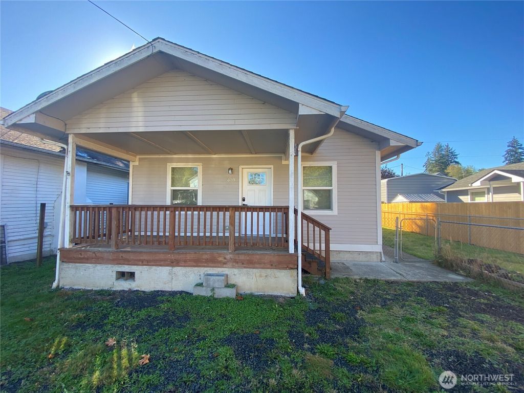 320 C Street, South Bend, WA 98586