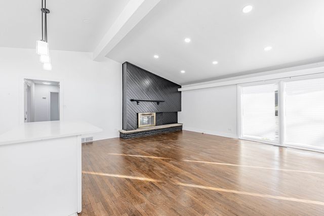 4120 Greenbrier Lane, Richton Park, IL 60471