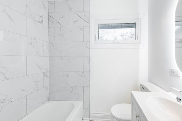 4120 Greenbrier Lane, Richton Park, IL 60471