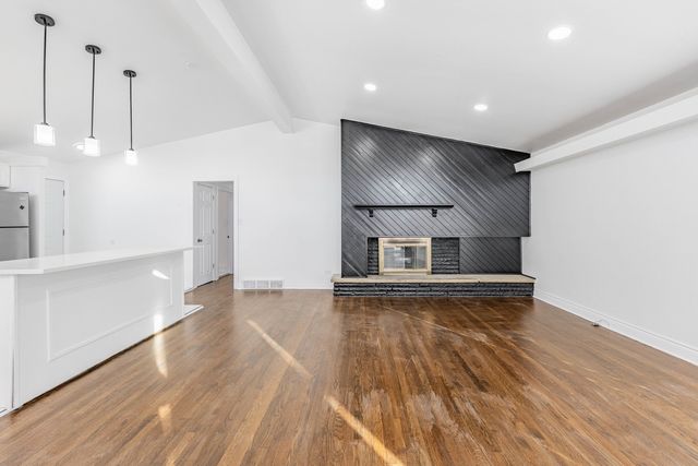 4120 Greenbrier Lane, Richton Park, IL 60471