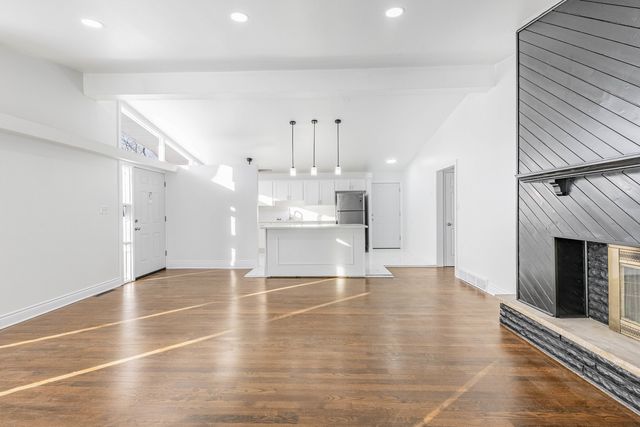 4120 Greenbrier Lane, Richton Park, IL 60471