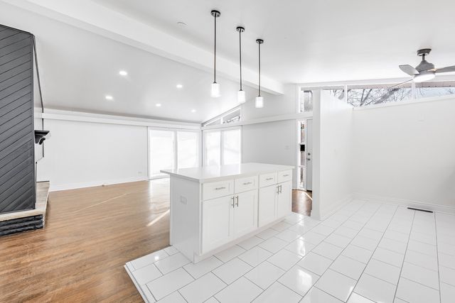 4120 Greenbrier Lane, Richton Park, IL 60471