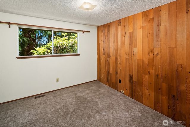 10218 SW Tillicum Lane, Vashon, WA 98070