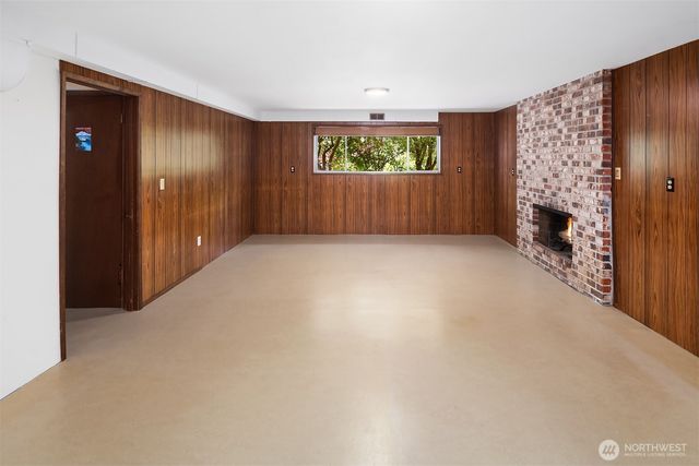10218 SW Tillicum Lane, Vashon, WA 98070
