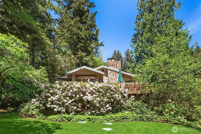 10218 SW Tillicum Lane, Vashon, WA 98070