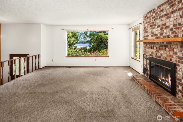10218 SW Tillicum Lane, Vashon, WA 98070