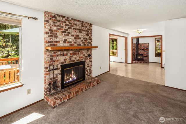 10218 SW Tillicum Lane, Vashon, WA 98070