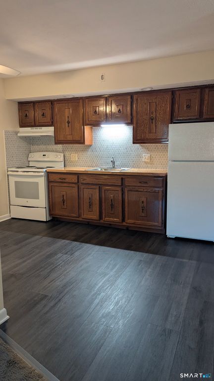 65 California Street Street, West Haven, CT 06516