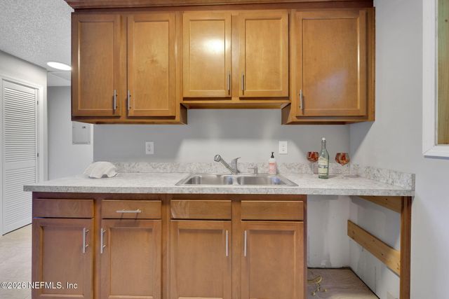 1133 GIRVIN Road, Jacksonville, FL 32225