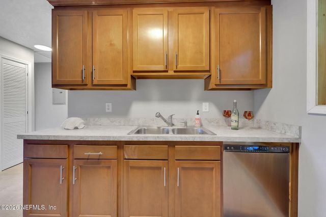 1133 GIRVIN Road, Jacksonville, FL 32225