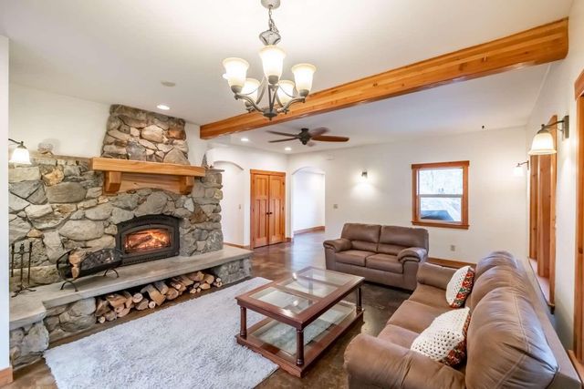 4760 Galls Creek Road, Gold Hill, OR 97525