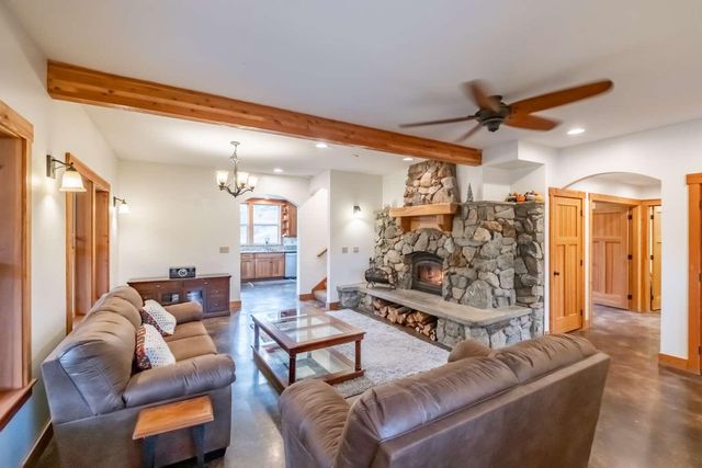 4760 Galls Creek Road, Gold Hill, OR 97525