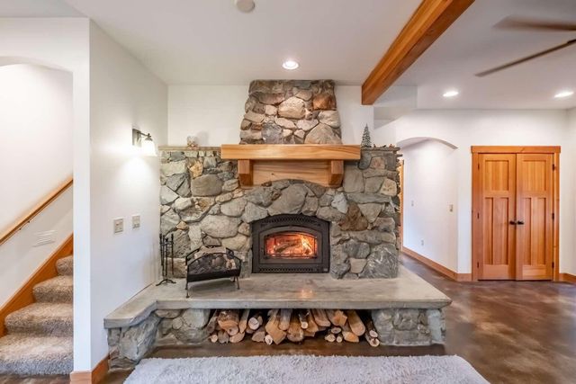 4760 Galls Creek Road, Gold Hill, OR 97525