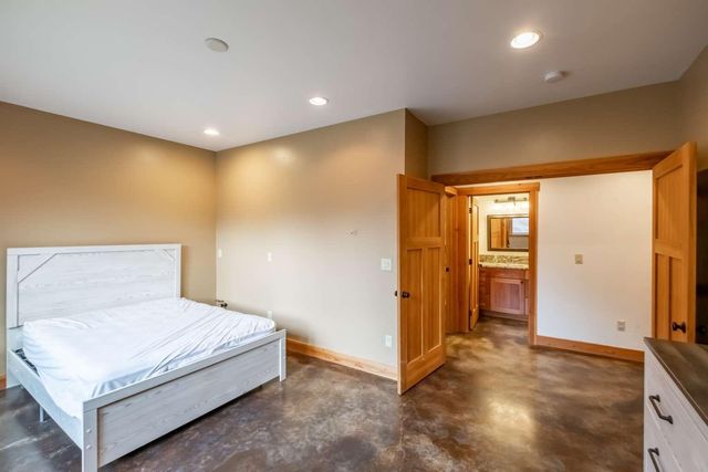 4760 Galls Creek Road, Gold Hill, OR 97525