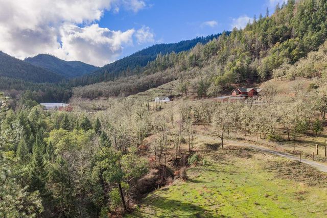 4760 Galls Creek Road, Gold Hill, OR 97525