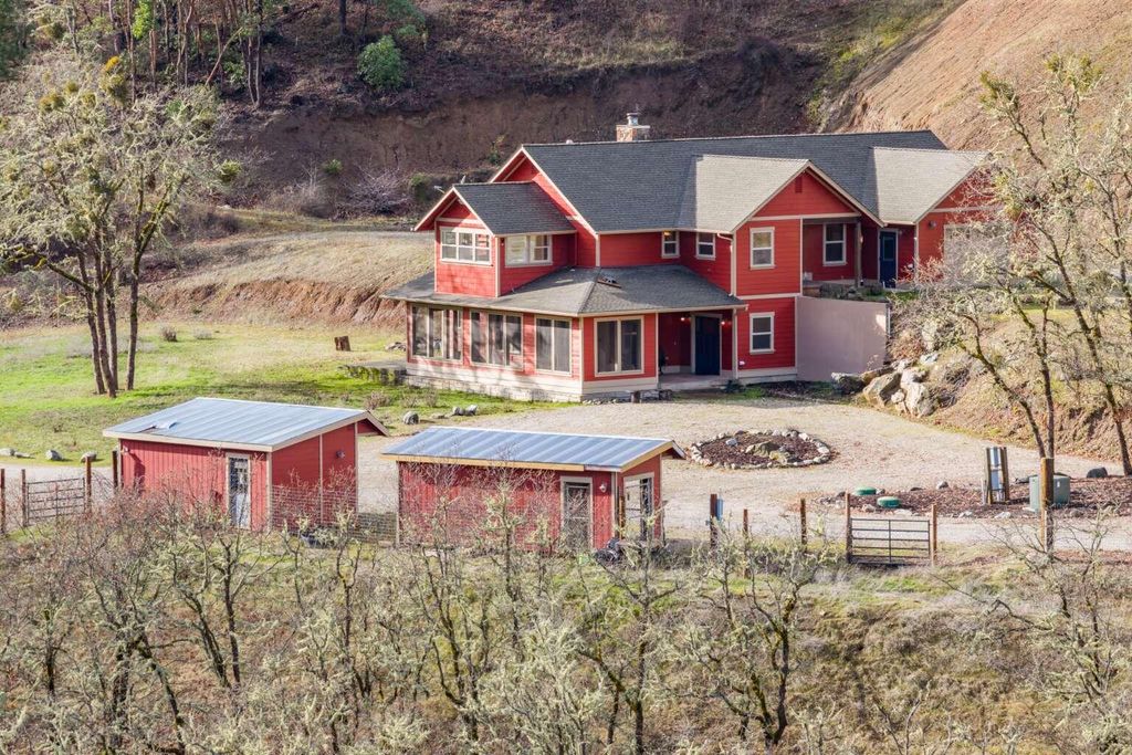 4760 Galls Creek Road, Gold Hill, OR 97525