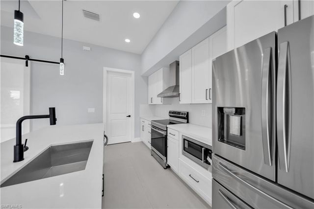 3308 10th ST SW, Lehigh Acres, FL 33976